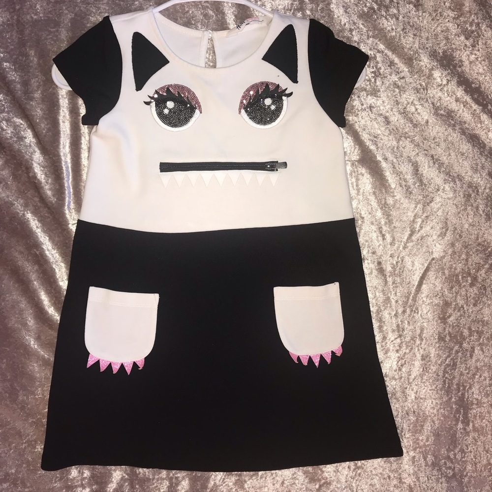 Black-and-white little girl dress